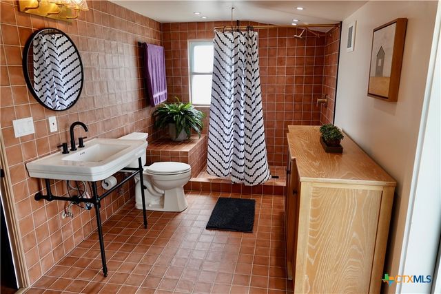801 Reynolds, Goldthwaite, TX 76844