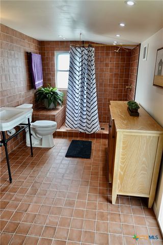 801 Reynolds, Goldthwaite, TX 76844