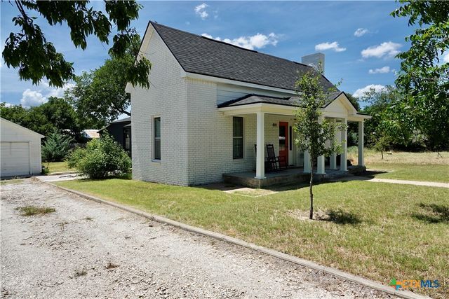 801 Reynolds, Goldthwaite, TX 76844