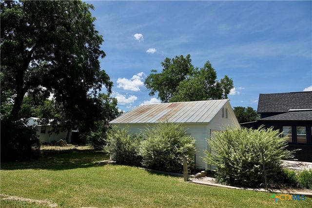801 Reynolds, Goldthwaite, TX 76844