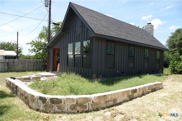 801 Reynolds, Goldthwaite, TX 76844