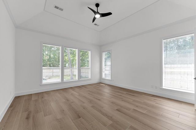 30 E Wedgemere Circle, The Woodlands, TX 77381