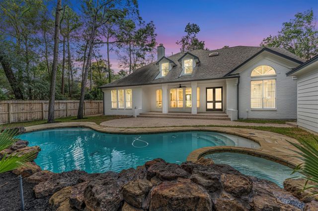 30 E Wedgemere Circle, The Woodlands, TX 77381