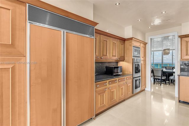 20155 NE 38th Court 2903, Aventura, FL 33180