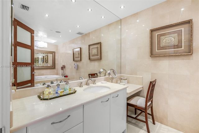 20155 NE 38th Court 2903, Aventura, FL 33180