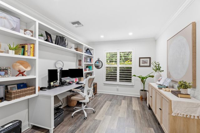 3952 SE Fairway W, Stuart, FL 34997