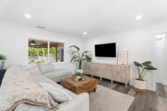 3952 SE Fairway W, Stuart, FL 34997