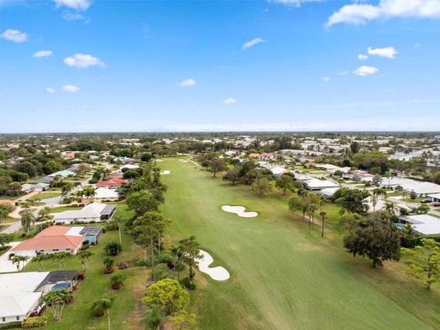 3952 SE Fairway W, Stuart, FL 34997