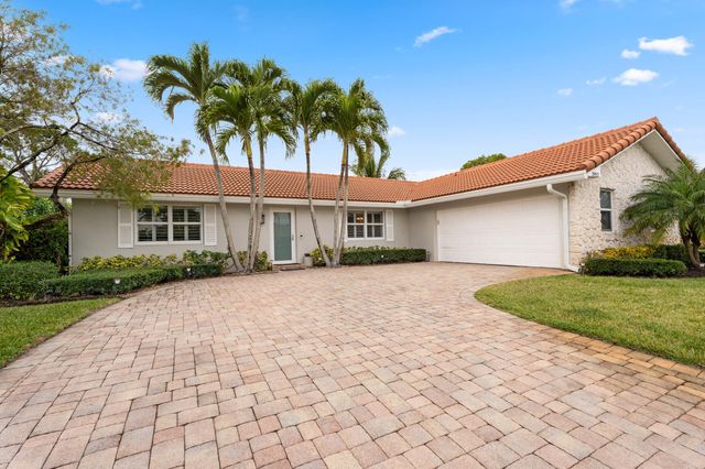 3952 SE Fairway W, Stuart, FL 34997