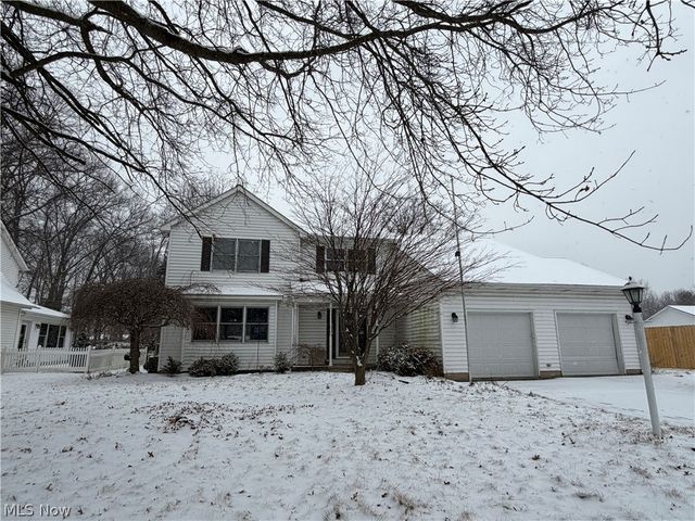 749 Regina Drive, Vermilion, OH 44089