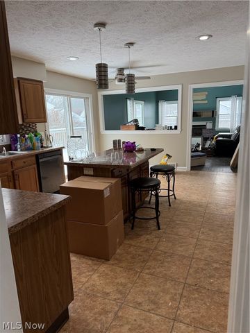 749 Regina Drive, Vermilion, OH 44089