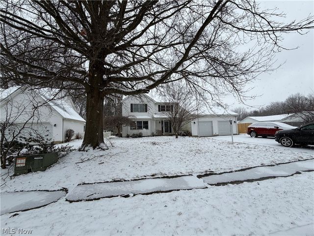 749 Regina Drive, Vermilion, OH 44089