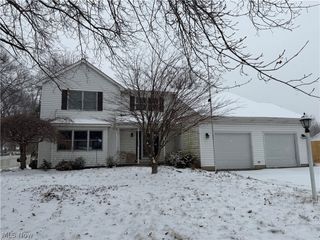 749 Regina Drive, Vermilion, OH 44089