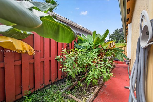 14639 SW 159th Pl, Miami, FL 33196