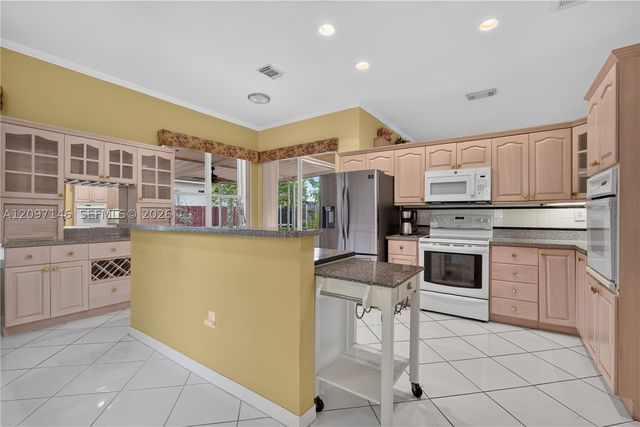 14639 SW 159th Pl, Miami, FL 33196