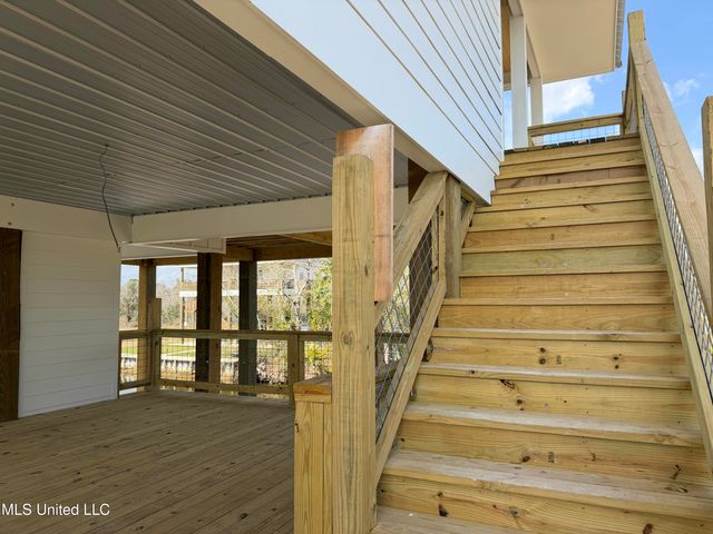 11129 Bay Cove Drive, Bay Saint Louis, MS 39520