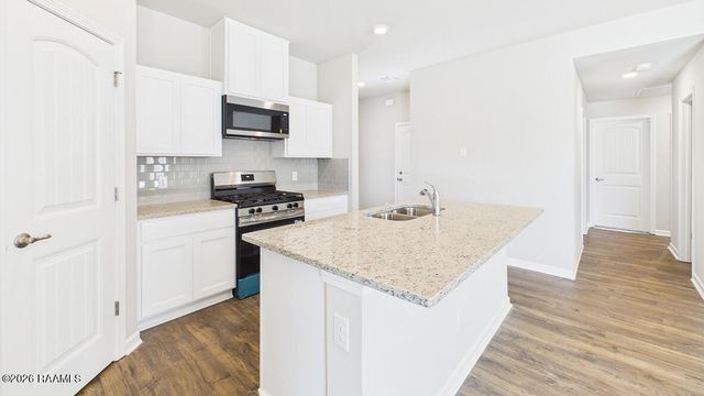 146 Lake Ridge Drive, Broussard, LA 70518