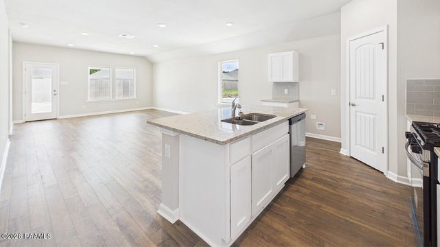 146 Lake Ridge Drive, Broussard, LA 70518