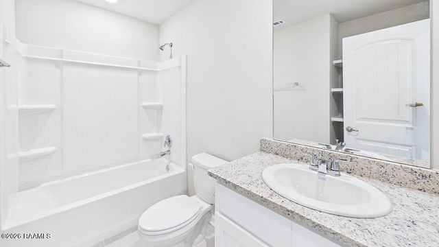 146 Lake Ridge Drive, Broussard, LA 70518