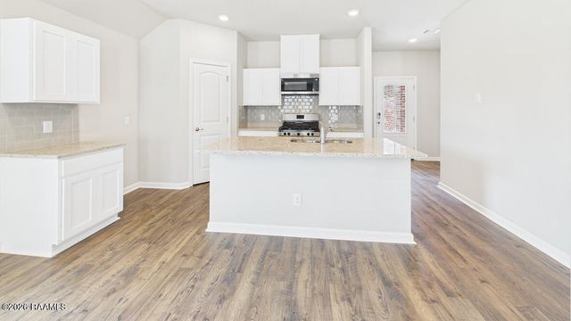 146 Lake Ridge Drive, Broussard, LA 70518