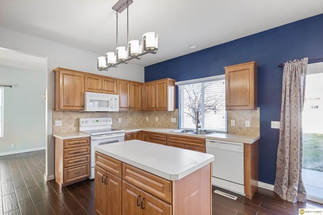 18624 Anne Street, Omaha, NE 68135