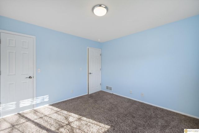 18624 Anne Street, Omaha, NE 68135