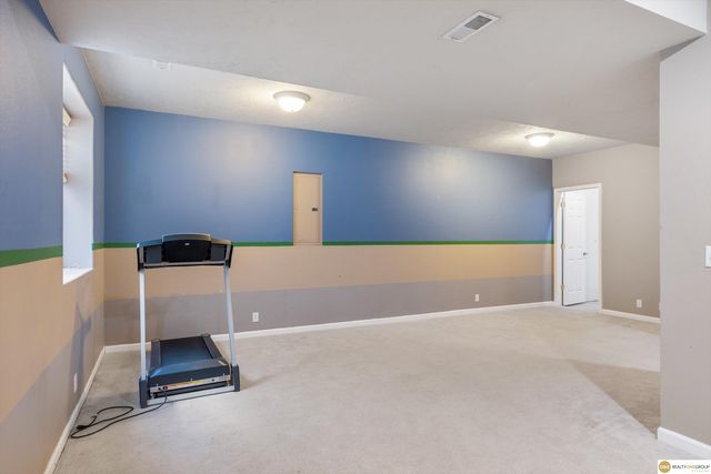 18624 Anne Street, Omaha, NE 68135