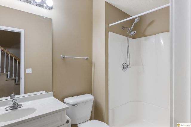 18624 Anne Street, Omaha, NE 68135