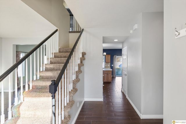 18624 Anne Street, Omaha, NE 68135