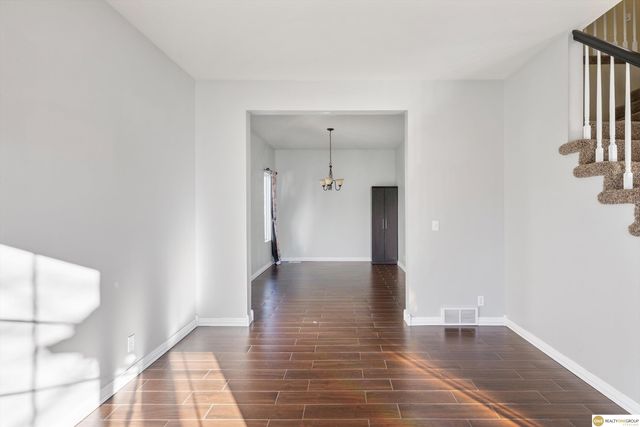 18624 Anne Street, Omaha, NE 68135