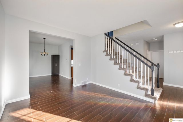 18624 Anne Street, Omaha, NE 68135