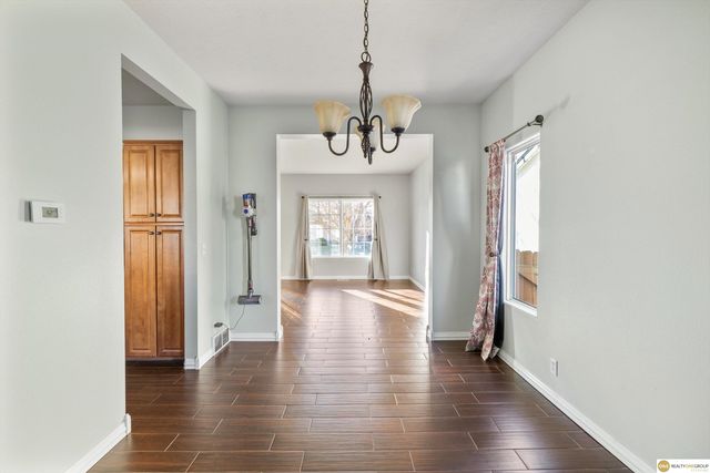 18624 Anne Street, Omaha, NE 68135