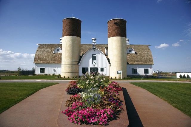 16905 Draft Horse Boulevard, Lakeville, MN 55044