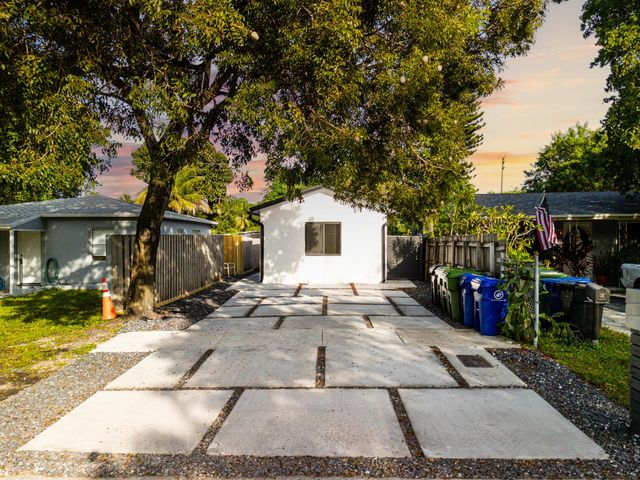 1126 NW 4th Avenue 1-2, Fort Lauderdale, FL 33311