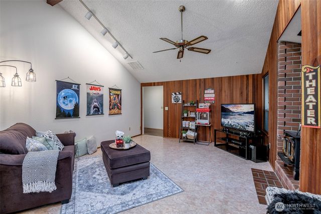 13825 72nd Avenue E, Puyallup, WA 98373