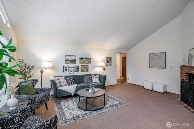 13825 72nd Avenue E, Puyallup, WA 98373