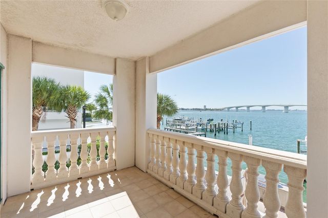 258 GOLDEN GATE POINT 701, Sarasota, FL 34236