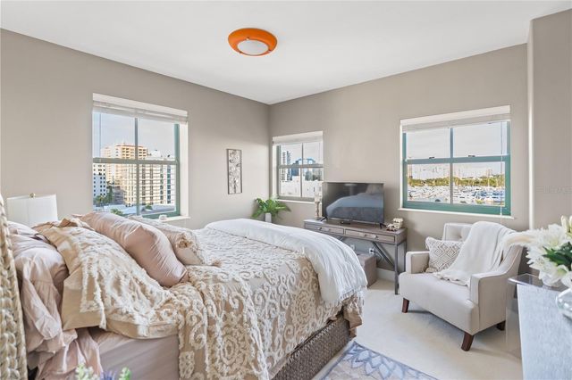 258 GOLDEN GATE POINT 701, Sarasota, FL 34236