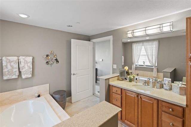 258 GOLDEN GATE POINT 701, Sarasota, FL 34236
