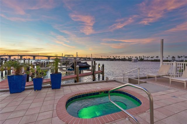 258 GOLDEN GATE POINT 701, Sarasota, FL 34236