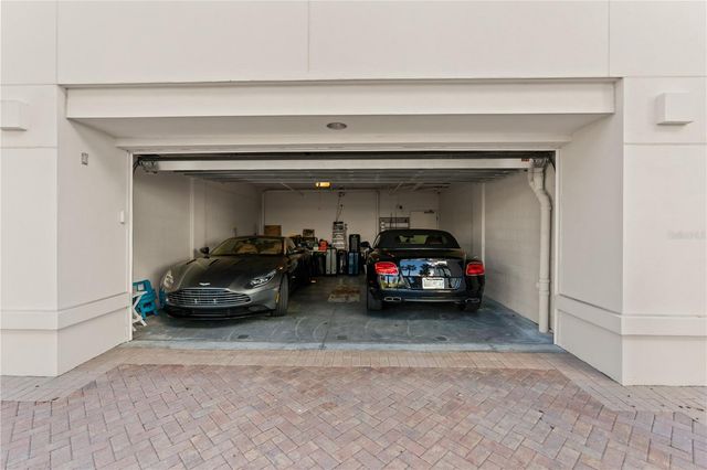 258 GOLDEN GATE POINT 701, Sarasota, FL 34236