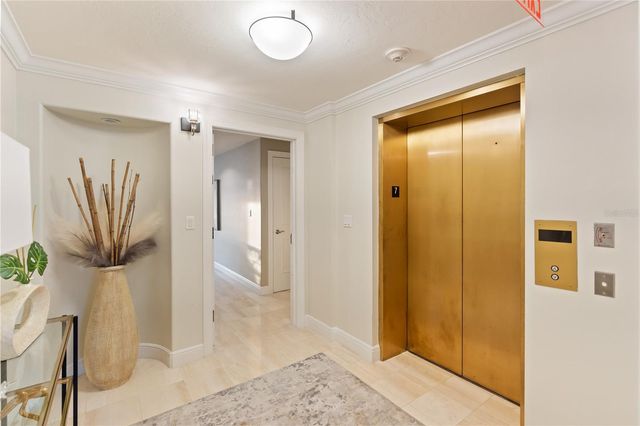 258 GOLDEN GATE POINT 701, Sarasota, FL 34236