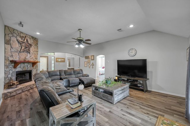 20110 Oakwood Court, Humble, TX 77338