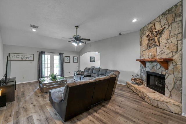 20110 Oakwood Court, Humble, TX 77338