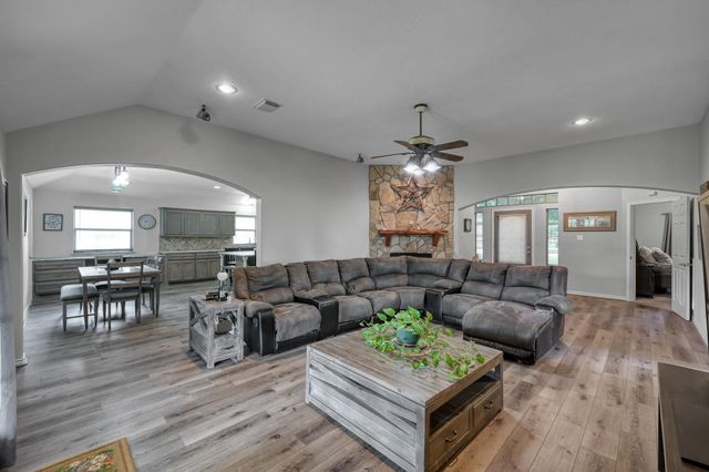 20110 Oakwood Court, Humble, TX 77338