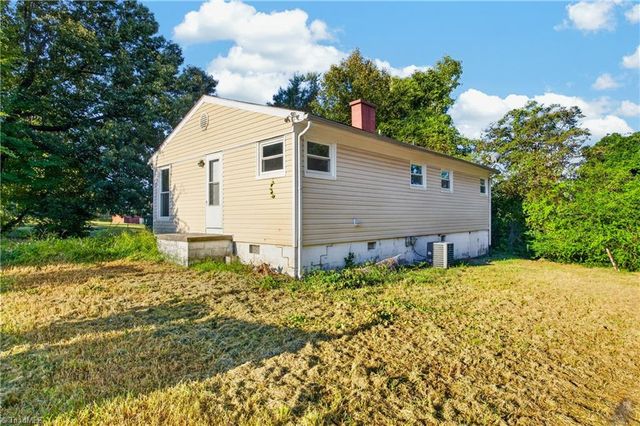 2104 Hiatt Street, Greensboro, NC 27403