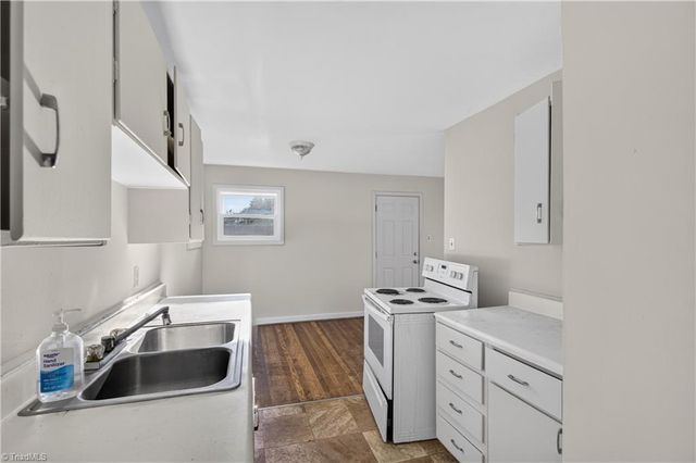 2104 Hiatt Street, Greensboro, NC 27403