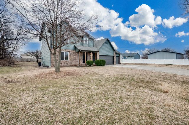 11723 E Fireside Ln, Derby, KS 67037
