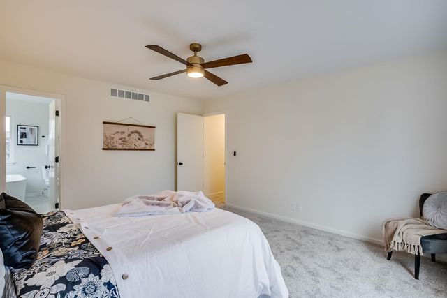 11723 E Fireside Ln, Derby, KS 67037