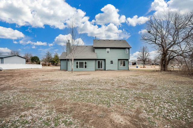 11723 E Fireside Ln, Derby, KS 67037